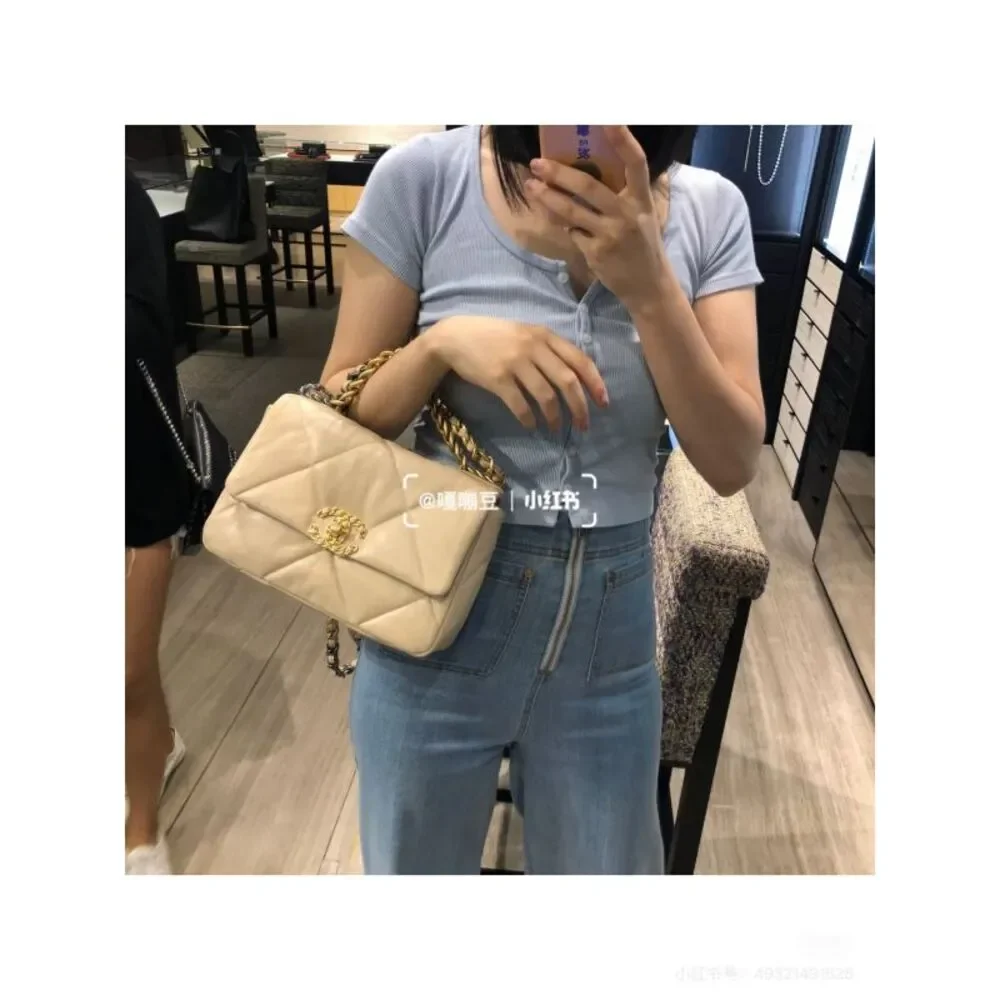 Chanel Women Pre-Loved Bag Very Good Condition